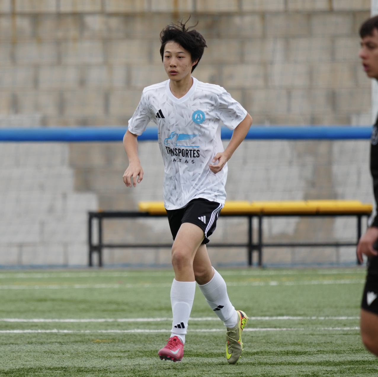 刘峰源 · 2012 · CB/LB